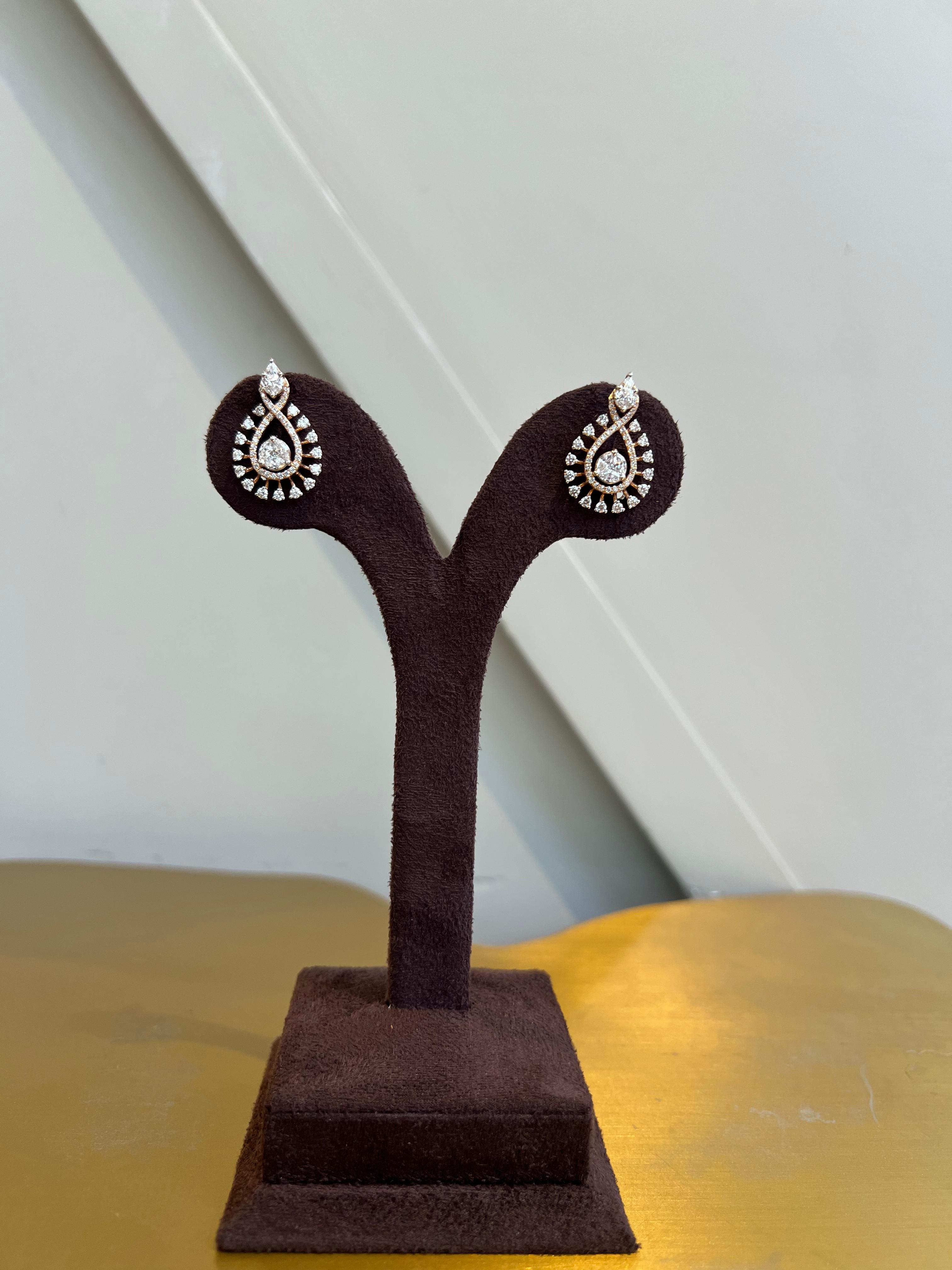 Dainty Diamond Tops Dainty Diamond Tops