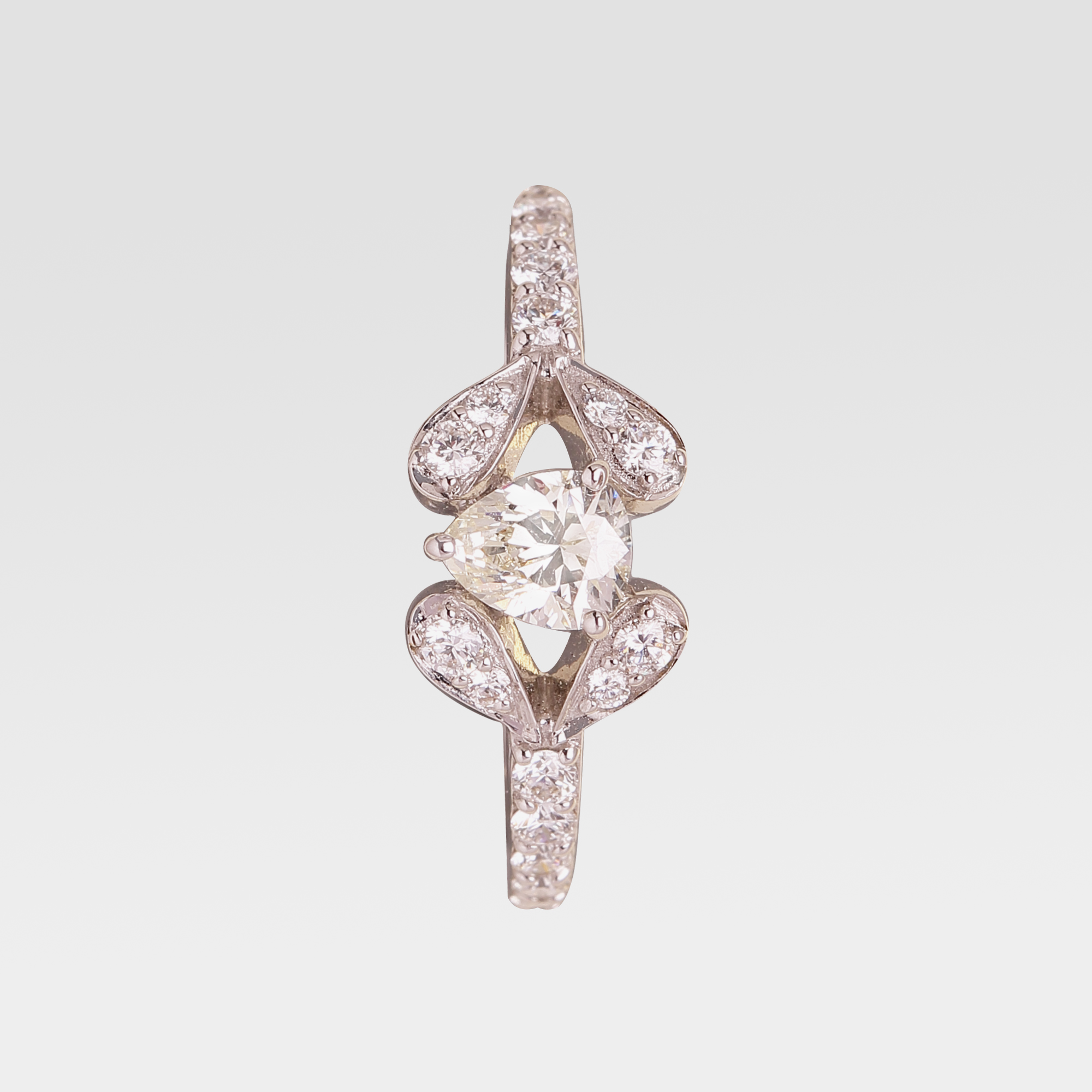 Radiant diamond ring