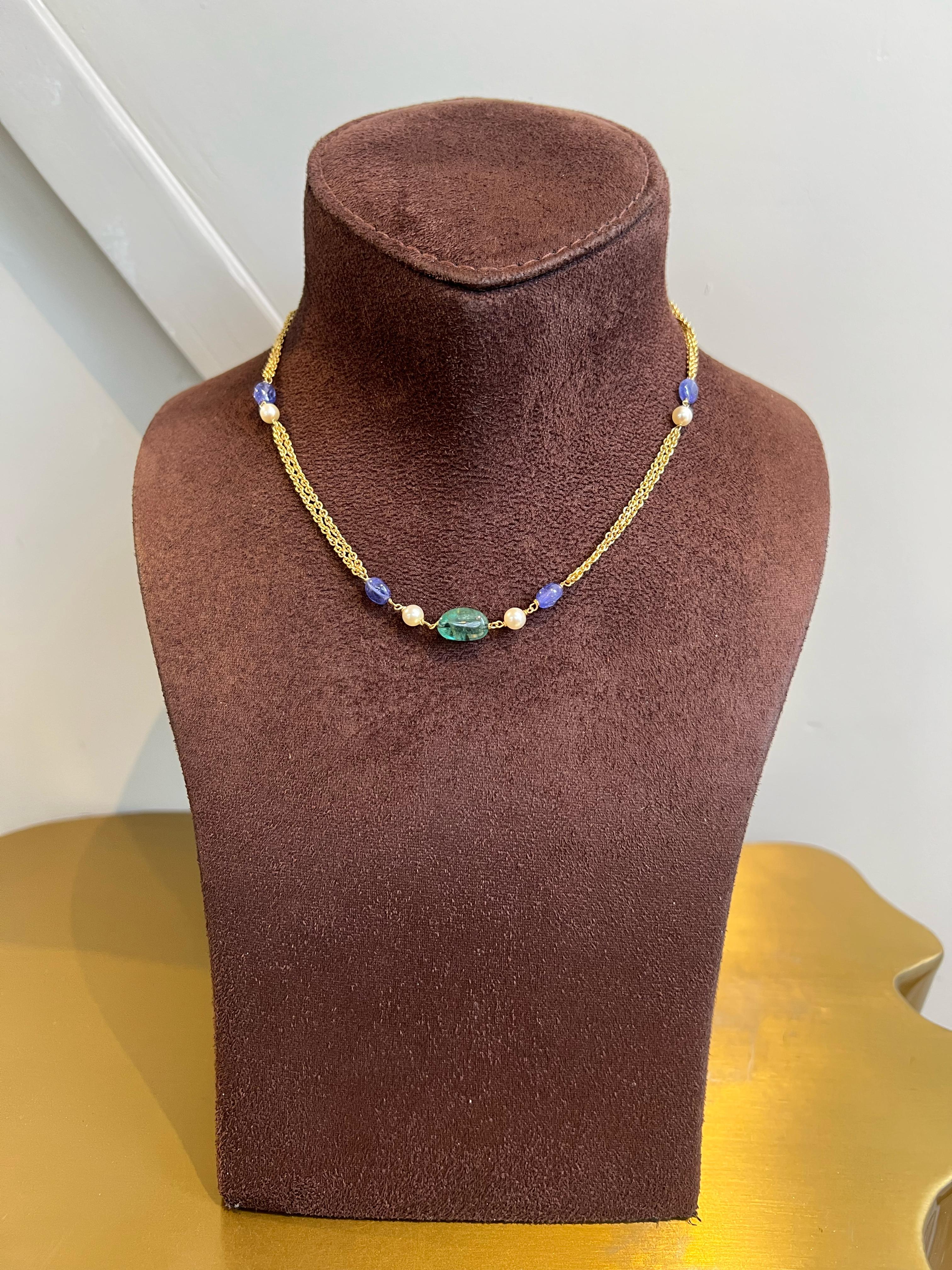 gold chain with Tanzanite and emerald combination gold chain with Tanzanite and emerald combination